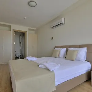 https://delmar-suites-residence.aegeanhotels.net
